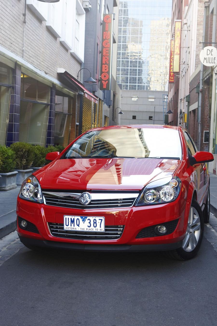  Holden Astra 3-Door Coupe 2007 года  (фото 15 из 32)